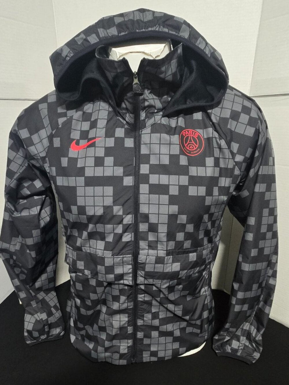 NWT Nike Paris Saint-Germain PSG Hooded Windbreaker Jacket Women's Medium